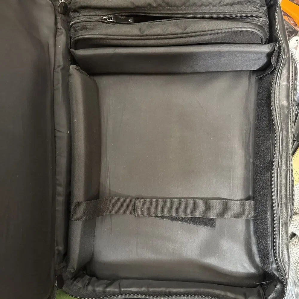 TUMI Alpha Black Leather 17” Messenger Laptop Expandable Briefcase Bag Monogram